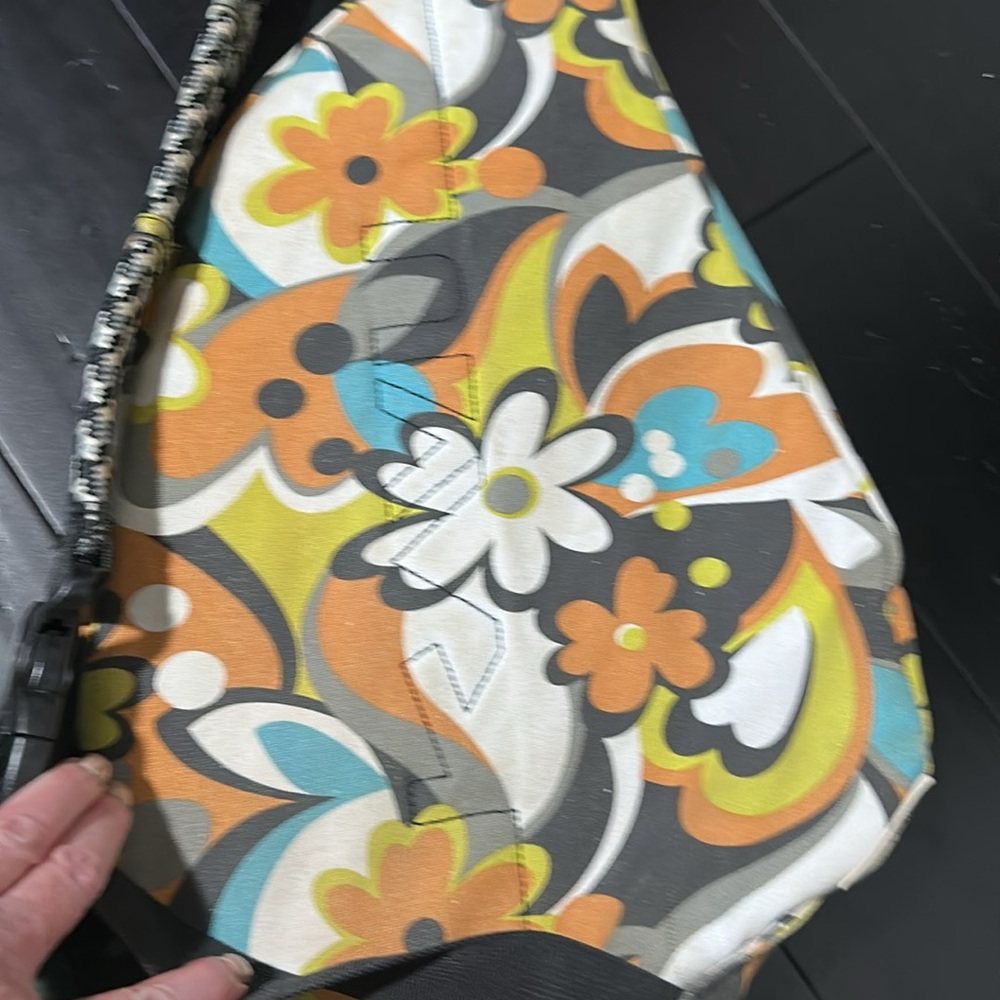Kavu Crossbody Bag - Picture 5 of 10